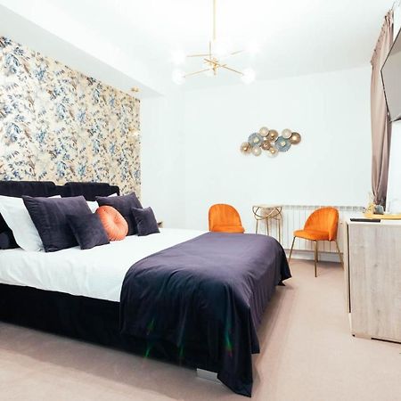 Liane Boutique Hotel Кимпулунг-Молдовенеск Екстер'єр фото
