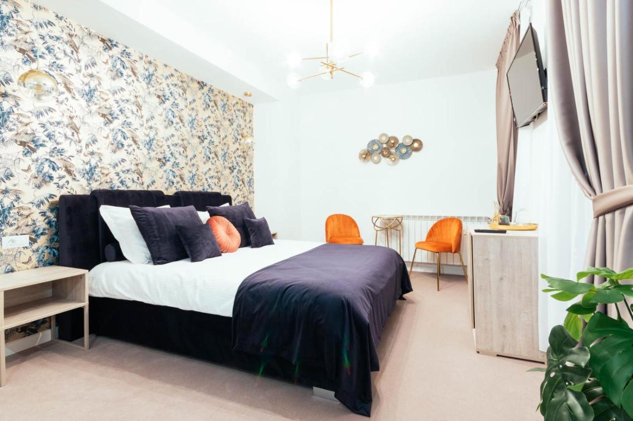 Liane Boutique Hotel Кимпулунг-Молдовенеск Екстер'єр фото