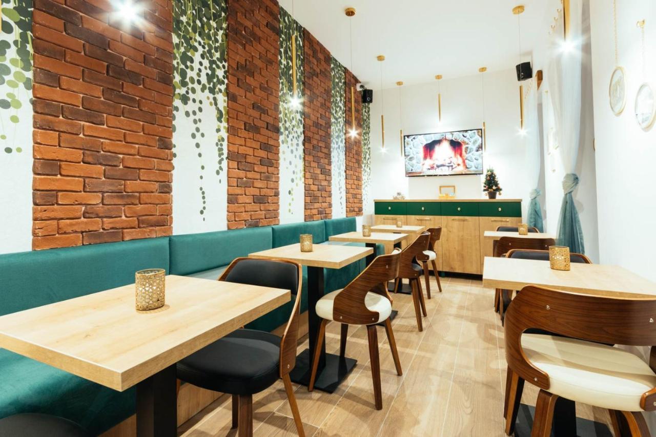 Liane Boutique Hotel Кимпулунг-Молдовенеск Екстер'єр фото