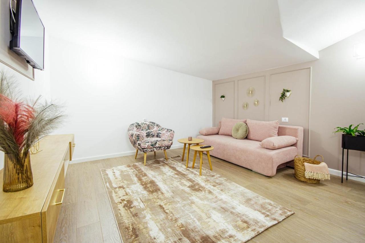 Liane Boutique Hotel Кимпулунг-Молдовенеск Екстер'єр фото