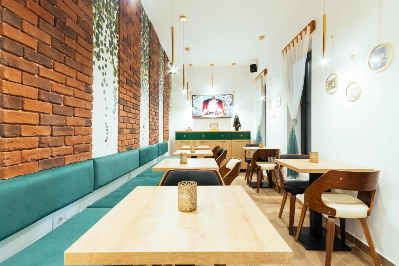 Liane Boutique Hotel Кимпулунг-Молдовенеск Екстер'єр фото