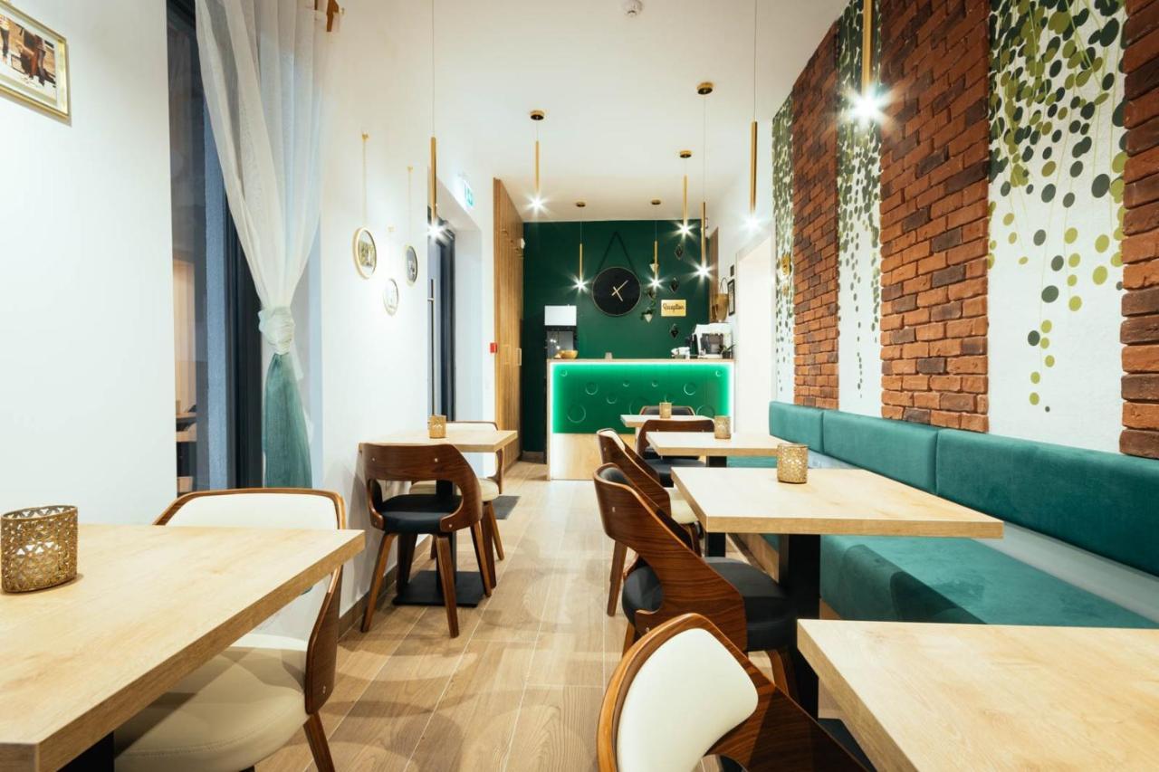 Liane Boutique Hotel Кимпулунг-Молдовенеск Екстер'єр фото