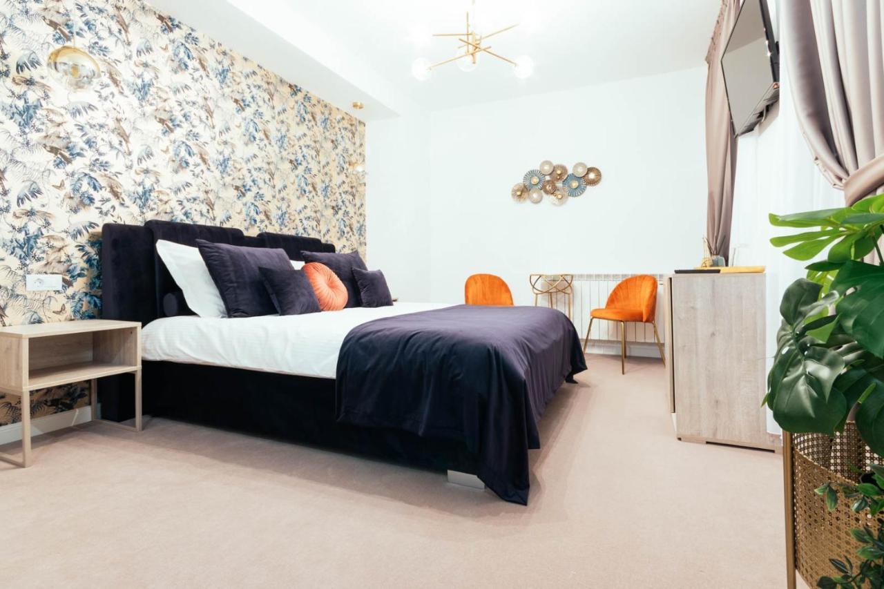 Liane Boutique Hotel Кимпулунг-Молдовенеск Екстер'єр фото