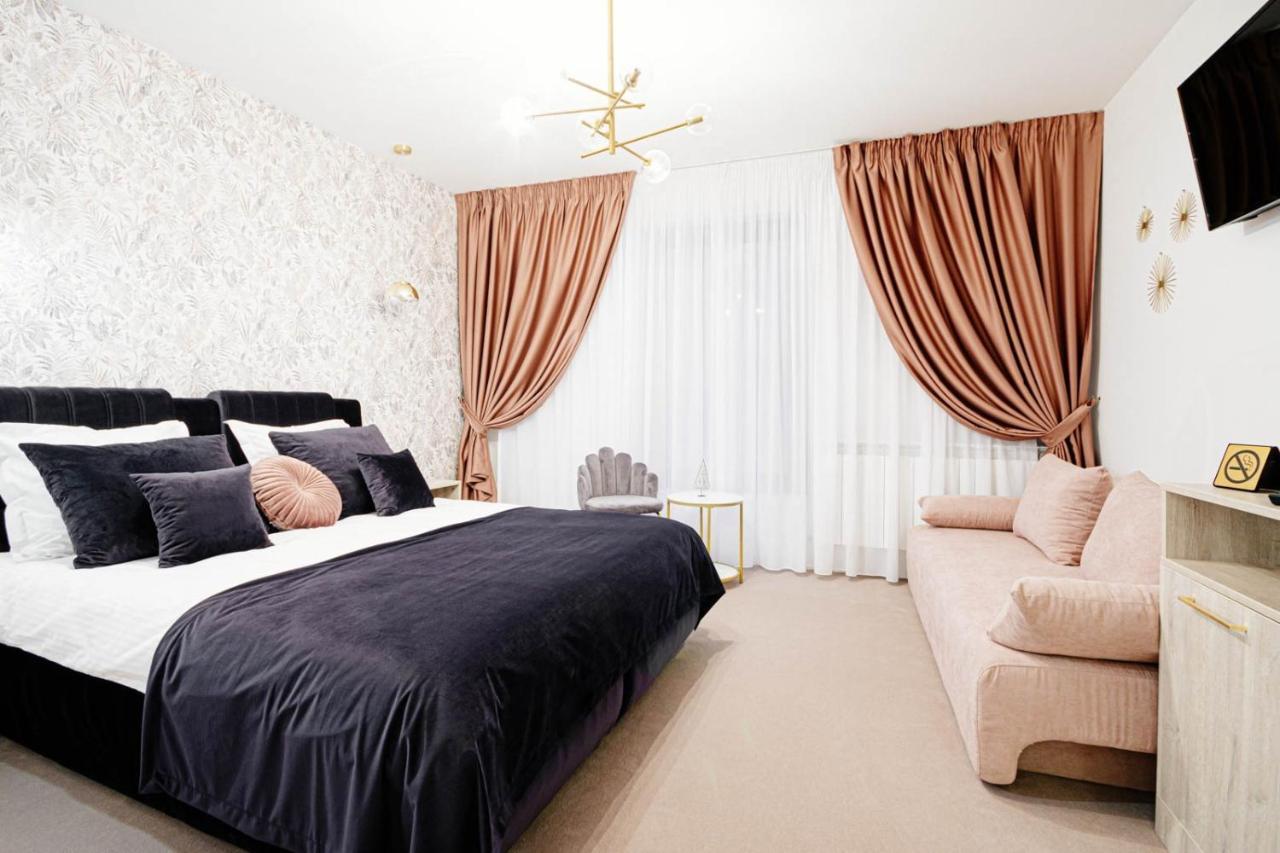 Liane Boutique Hotel Кимпулунг-Молдовенеск Екстер'єр фото